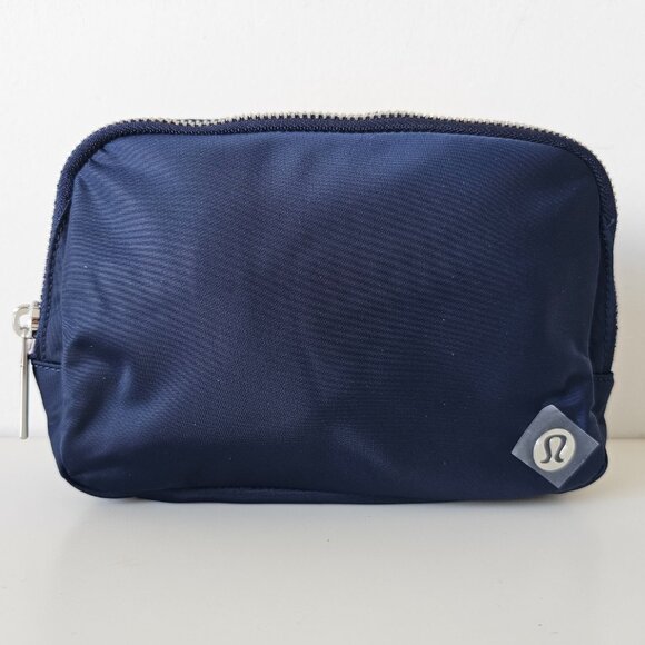 NWT LULULEMON Everywhere Belt Bag Metal Hardware 1L TRNV/SLVR Blue Silver - Picture 2 of 13